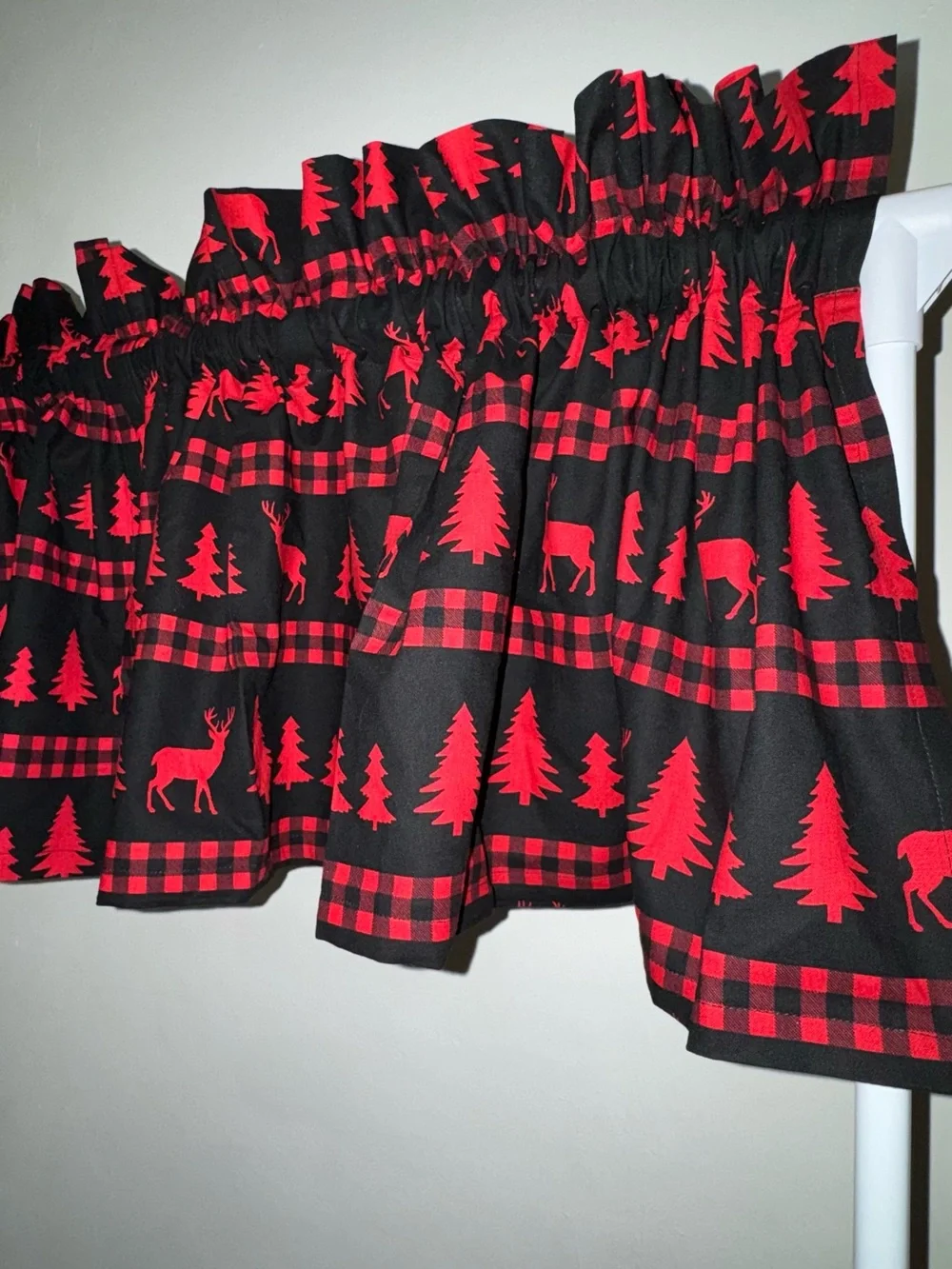 New Set of 2 valance’s